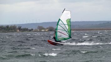 Windsurfen auf dem Etang de Leucate, Ile des Pêcheurs